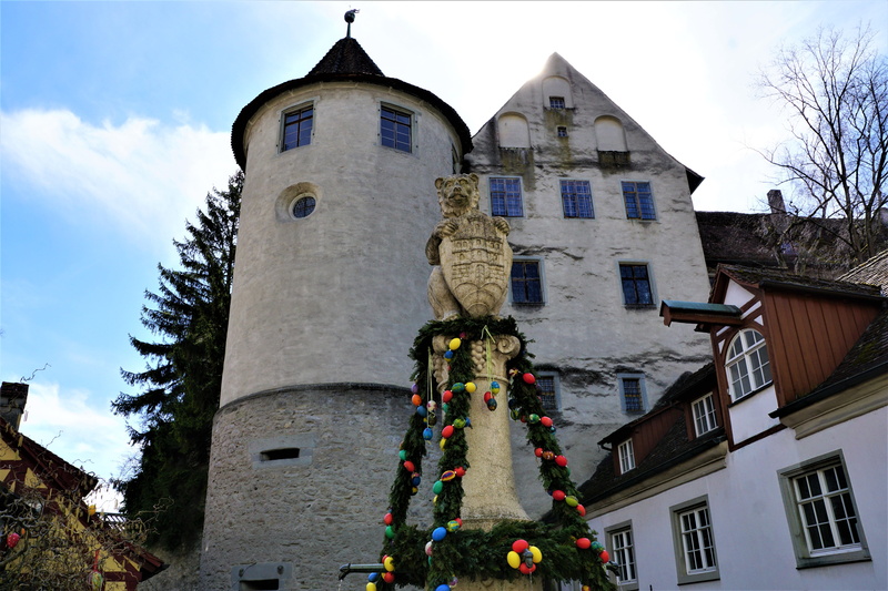 middle ages, building exterior, hillside castle, celebration, built structure, cloud - sky, outdoors, no people, 5K, resort, spirituality, vacations, romantic