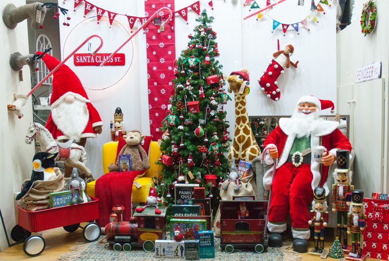holiday - event, christmas, decoration, 2K, tree, holiday, santa claus, christmas display, cheltenham, santa, christmas ornament, christmas tree, festival