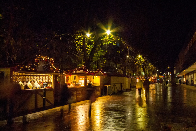 2K, sky, street, architecture, night, incidental people, reflection, light, nature, canal, rain, built structure, outdoors, plant, building, city, illuminated