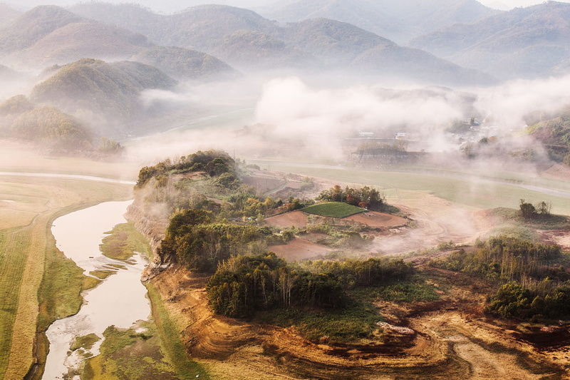 valley, outdoors, rocky, environment, 1080P, morning, island, famous Place, water, fog, misty, travel, mist, trees, hillside, green, nature, ravine, mountain