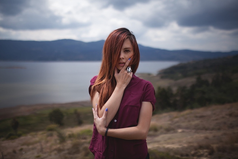 young adult, beauty in nature, portrait, women outdoors, women, young women, lifestyles, real people, sky, piercing, leisure activity, standing, redhead