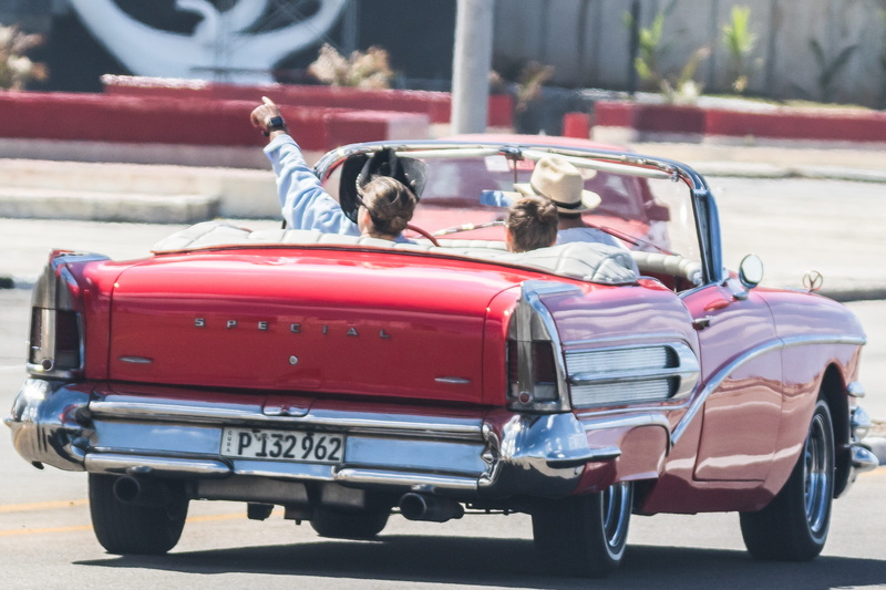 malecon, sitting, car, transportation, men, taxi, buick, adult, almendron, land vehicle, motor vehicle, cuba, happiness, arms raised, women, classic, day