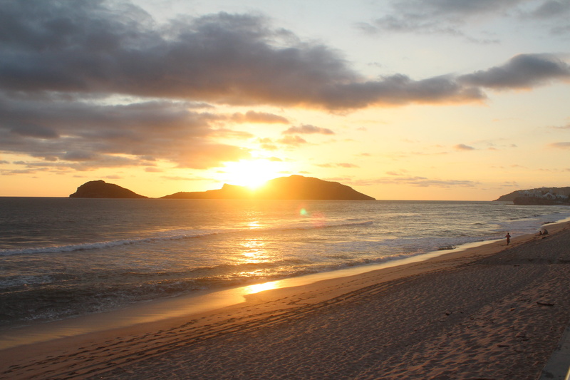beauty in nature, cloud - sky, sand, islands, idyllic, land, tranquility, sunset, sea, outdoors, nature, beach, water, sunlight, horizon, tranquil scene