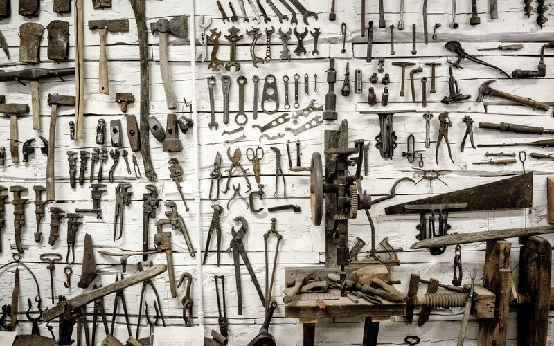 no people, 5K, architecture, display, building exterior, work, built structure, city, building, backgrounds, industry, white, metal, transportation, workshop