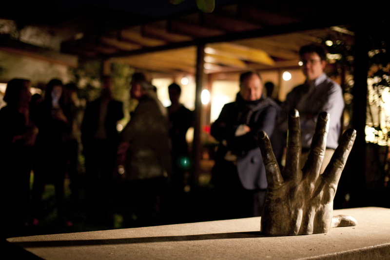 adult, architecture, arte contemporáneo, rosita lira, people, standing, santiago, focus on foreground, men, arte, art, women, incidental people, group of people