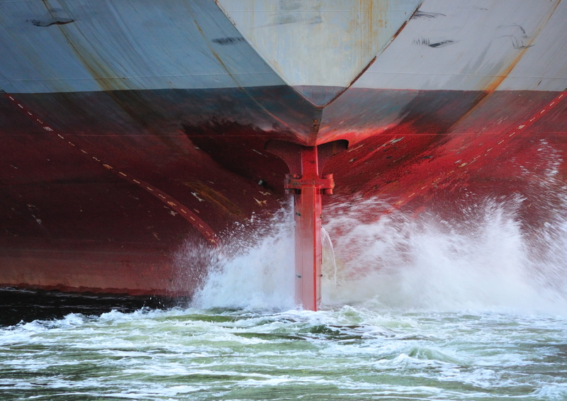 stern, ship, architecture, day, spray, flowing water, aquatic sport, power in nature, sport, water, motion, outdoors, nature, propeller, wave, splashing