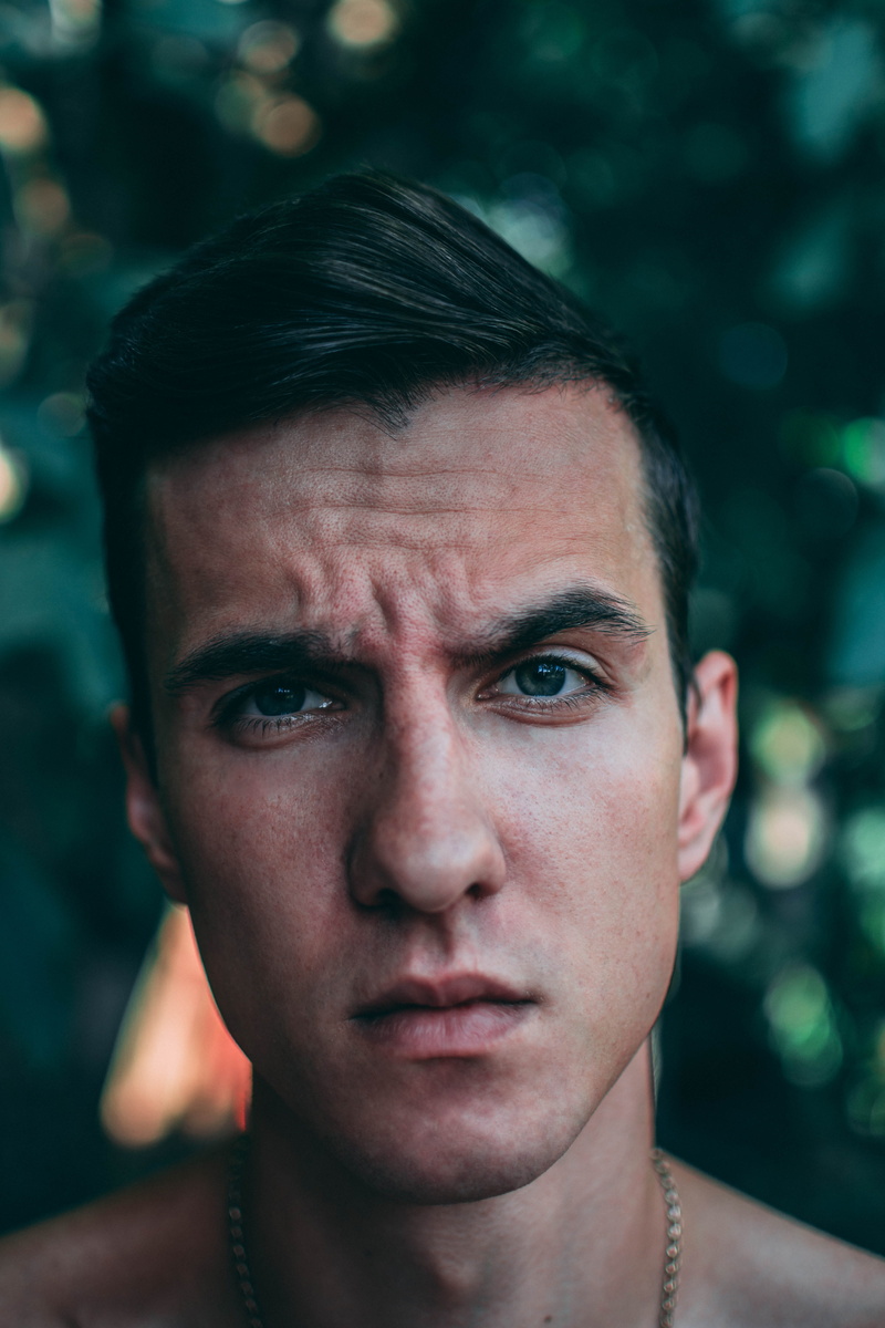 green, 5K, person, human body part, man, blue eyes, focus, emotion, young men, frown, lifestyles, headshot, contemplation, mid adult, male, front view