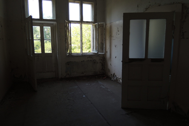 day, summer, abandoned, house, lunatic, hospital, flooring, no people, empty, 4K, window, indoors, dirty, entrance, domestic room, doors, architecture