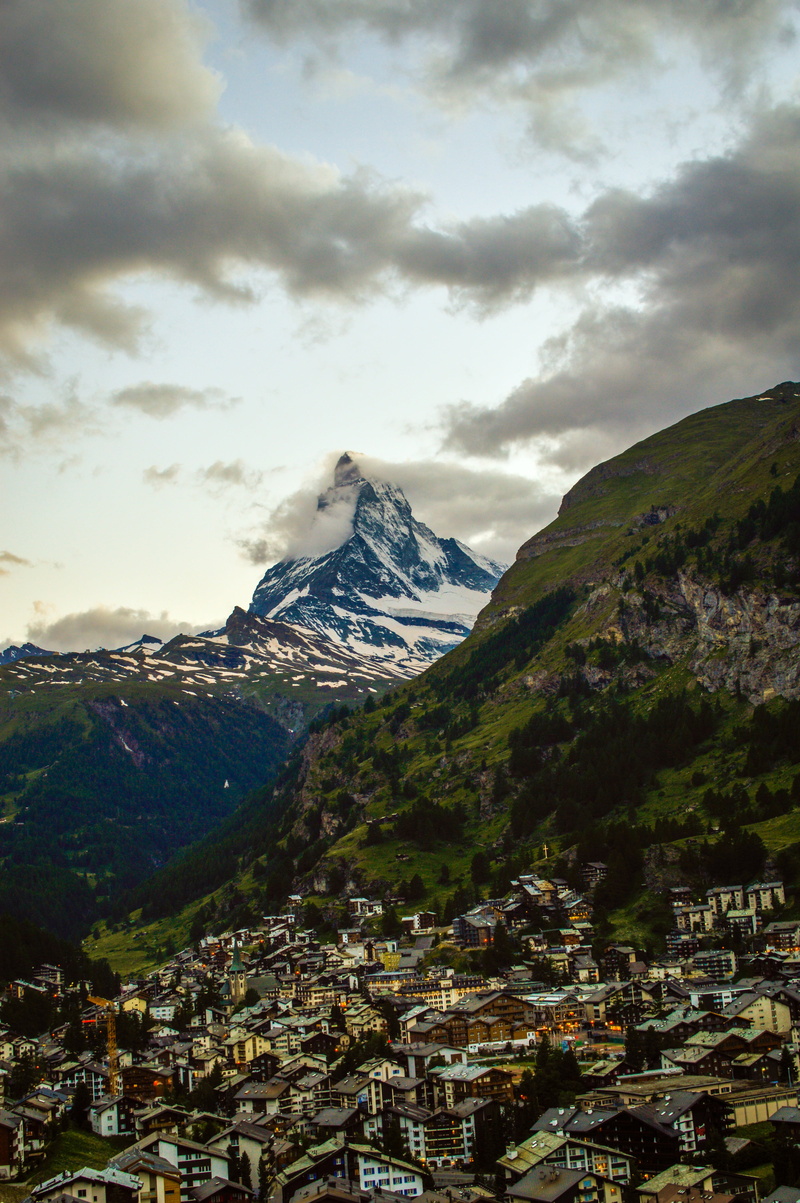 residential district, landscapes, alps, ceu, hotel, tourism, hotels, mount, mountain peak, mountain, day, turism, building exterior, winter, snow, snowcapped mountain