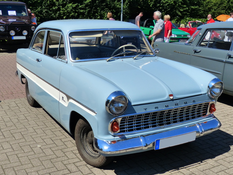 old cars, day, headlight, city, classic, motor vehicle, old, road, street, group of people, sunlight, historically, 4K, transportation, retro styled, car