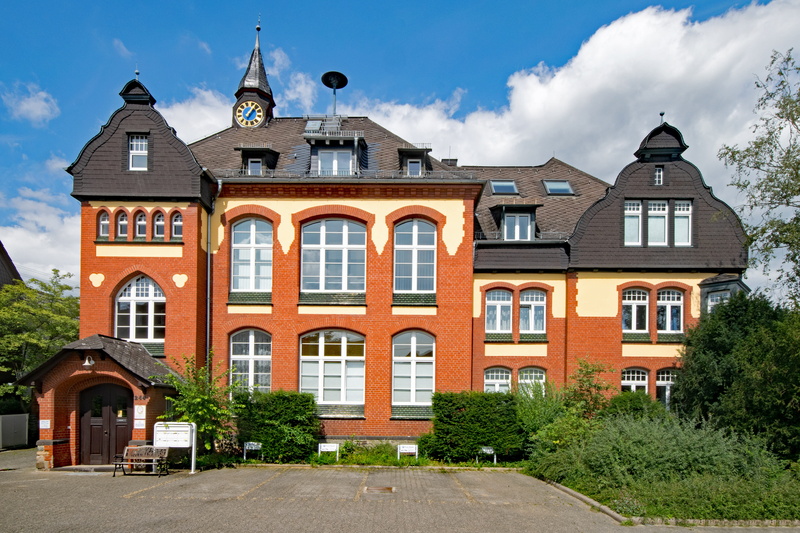 brick, outdoors, cloud - sky, luxury, old building, no people, home, nature, sky, old town, building exterior, architecture, facade, taunusstein, hesse