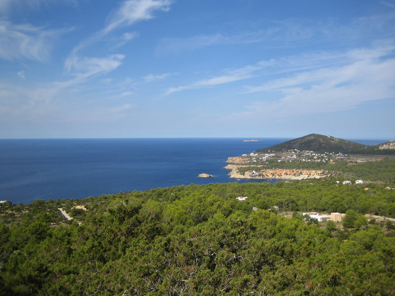steep slope, plant, cliffs, non-urban scene, nature, scenics - nature, outdoors, 1080P, green color, beach, land, sky, water, horizon over water, growth