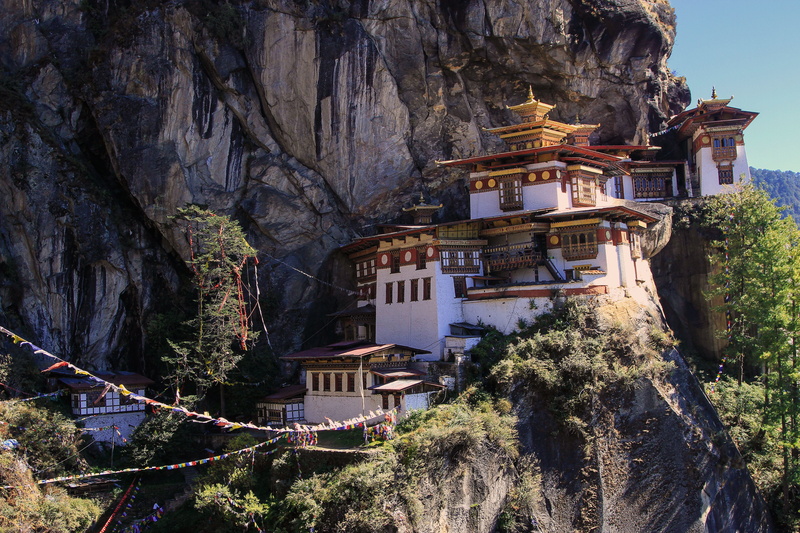 day, building exterior, rock formation, architecture, mountain, religion, 5K, rock, buddhists, plant, exposed, cliff, monastery, solid, rock - object