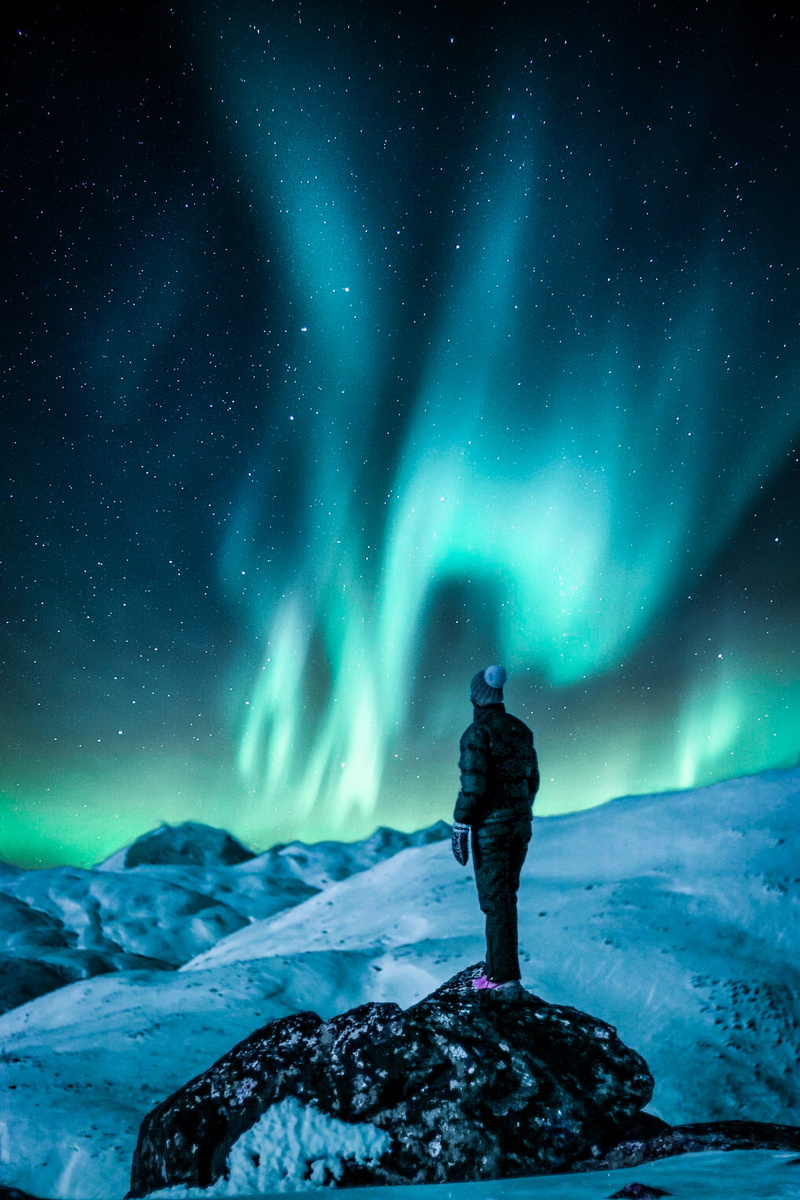 space, dawn, sky, beauty in nature, looking at view, winter, scenics - nature, moon, science, constellation, field, full length, light, luna, landscape