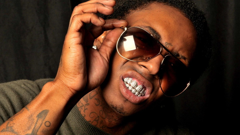 young men, real people, hand, leisure activity, mid adult, indoors, fashion, finger, lifestyles, ring, RAP, singer, 1080P, guy, tattoo, American rapper