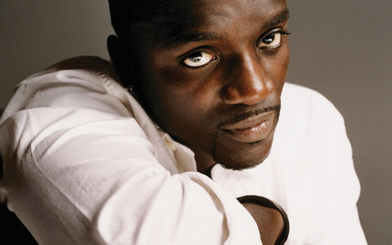 only Men, smiling, adult, one Young Man Only, indoors, serious, human Face, close-up, head And Shoulders, akon, black Color, one Person, happiness, african-American Ethnicity