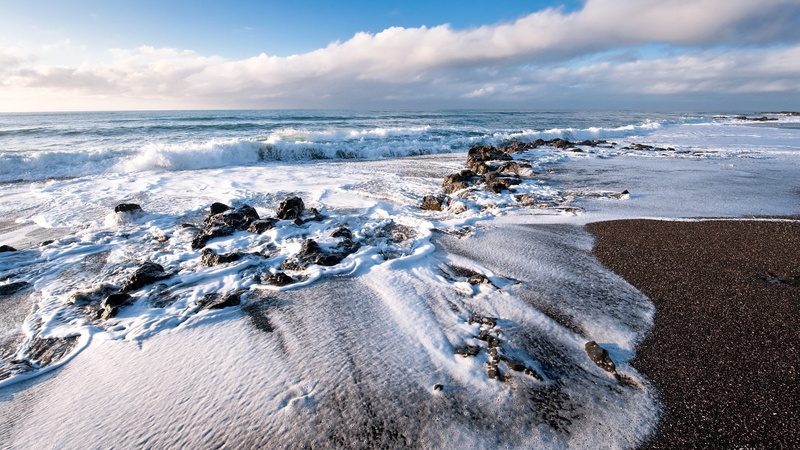 horizon, scenics - nature, land, rocky coastline, cold temperature, outdoors, beauty in nature, wave, sky, solid, 2K, horizon over water, no people, sea