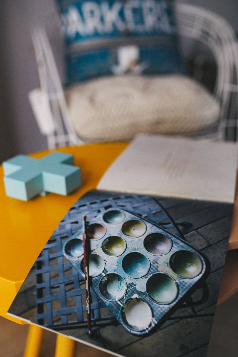 wardrobe, seat, shape, home, cyan, design, no people, 4K, still life, high angle view, table, box - container, indoors, home interior, large group of objects