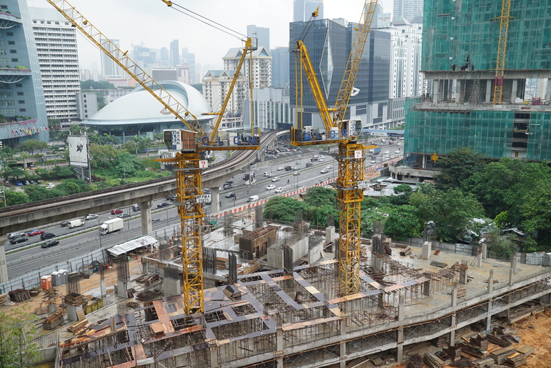 built structure, mode of transportation, transportation, equipment, office building exterior, day, architecture, development, crane - construction machinery