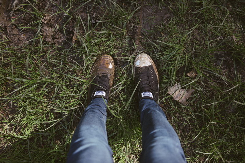 human limb, black, real people, blue, dirty, muddy, shoe, meadow, converse, human body part, one person, day, outside, park, 2K, land, casual clothing