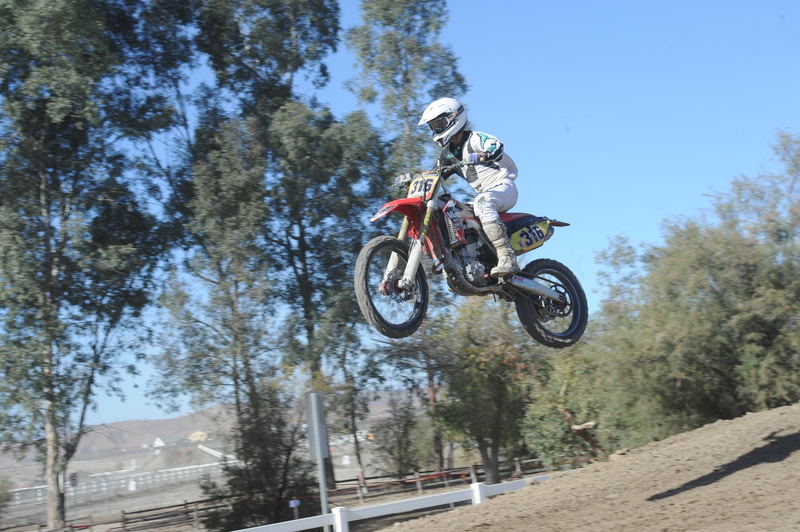 glove, hole, leisure activity, extreme, headwear, real people, nature, motocross, sand, risk, mud, speed, mx, grand, skill, motorcross, riding, day, motorbike