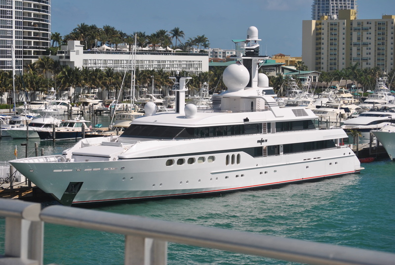 port, white color, water, luxury, yacht, trip, navigation, seaside, architecture, shipping, vessel, built structure, waterfront, building exterior, marine