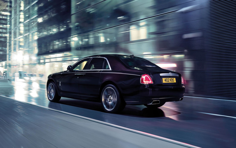 2K, architecture, sedan, hd, built structure, rolls, on the move, car, wallpape, illuminated, road, land vehicle, no people, speed, mode of transportation