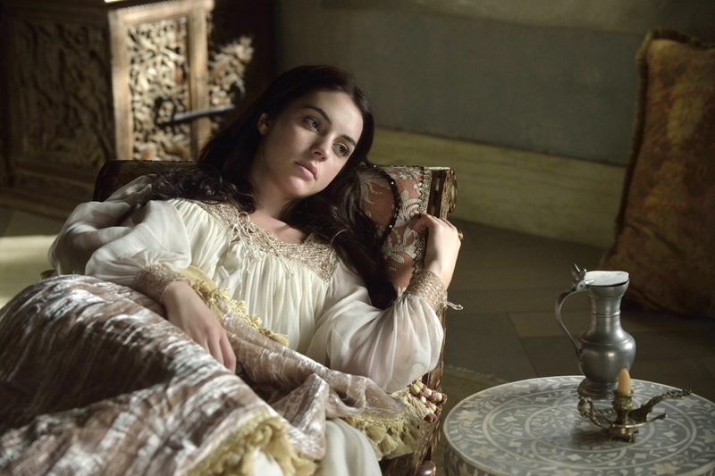 2K, Adelaide Kane, Reign, TV, sensual gaze