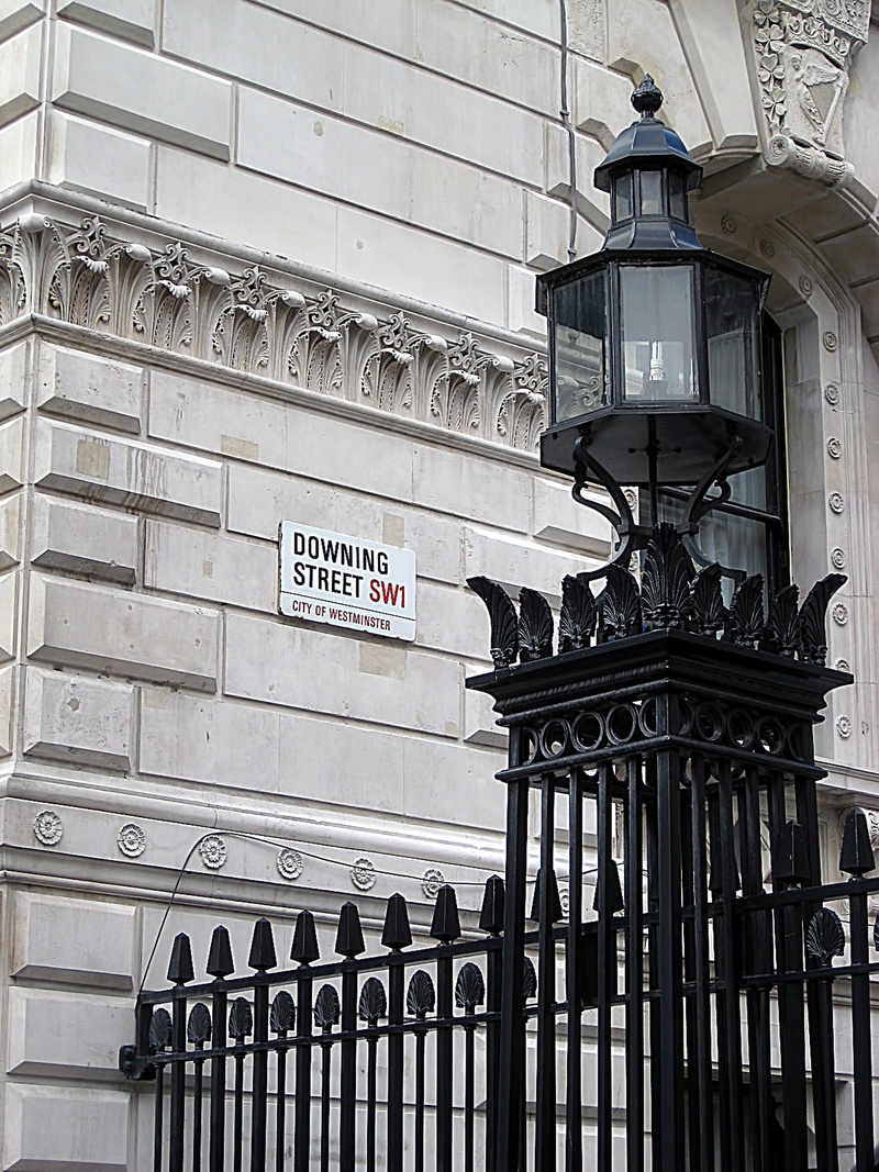 nameplate, city, street, history, built structure, text, london, 2K, street light, building, lighting equipment, arch, architectural column, downing, architecture