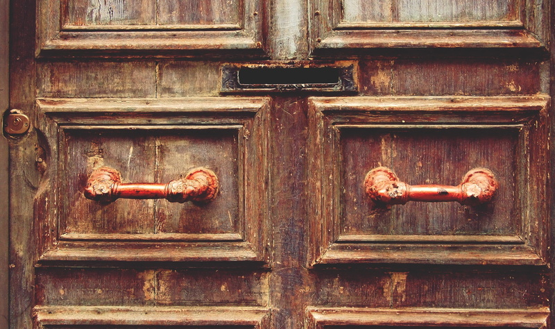 protection, old, metal, security, handle, doorknob, door, safety, wood - material, closed, wood, lock, 2K, day, close-up, backgrounds, vintage, weathered