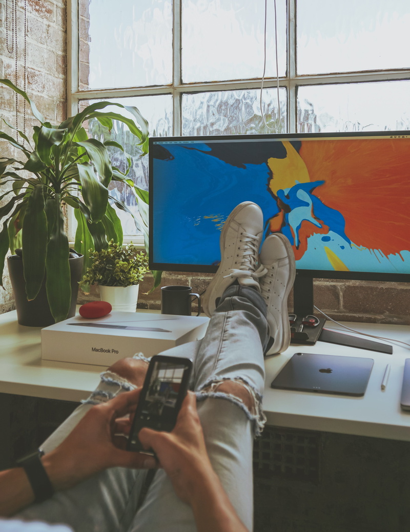 computer, human, connection, body part, personal perspective, photographing, mobile phone, phone, person, shoe, indoors, developer, photography themes