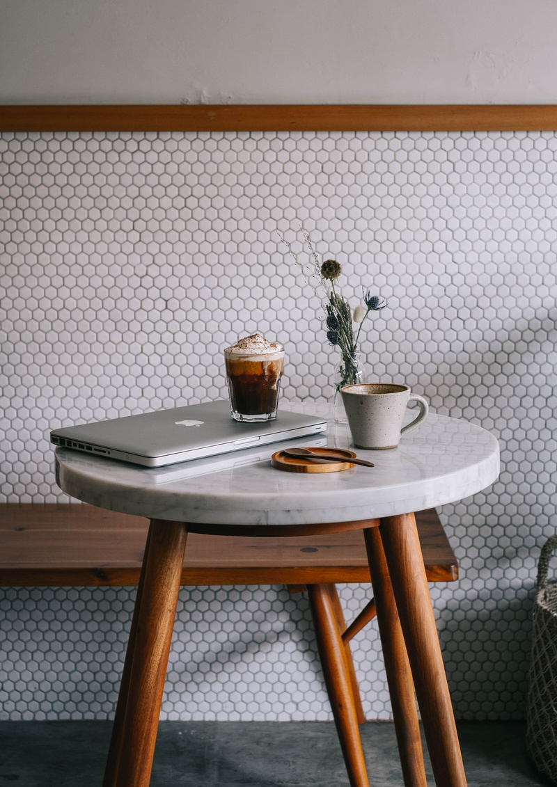 technology, white, cafe, elegance, workspace, decor, chair, pro, indoors, clear, creative, drink, brown, latte art, furniture, laptop, window, cream, top