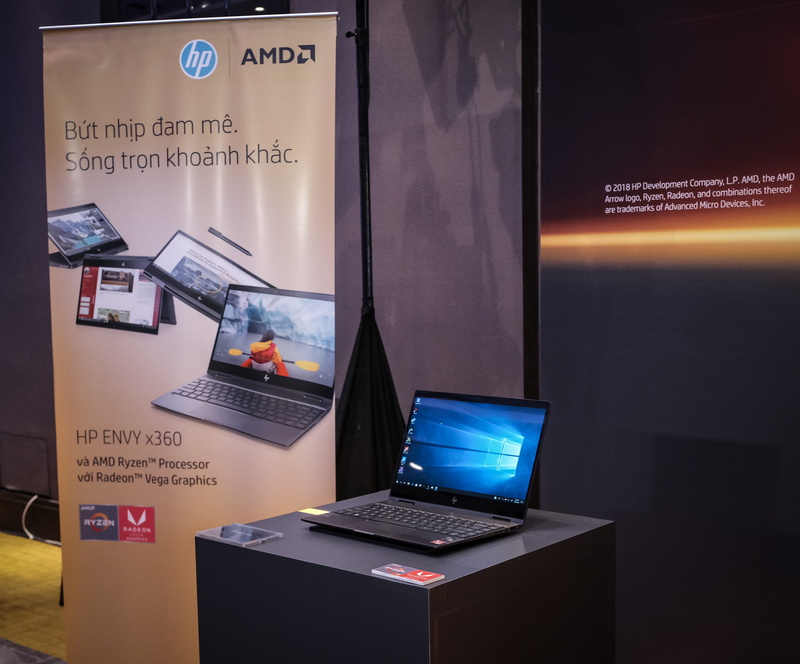keyboard, display, lcd screen, computer keyboard, pc, western script, computer hardware, table, desk, no people, computer monitor, electronics, connection