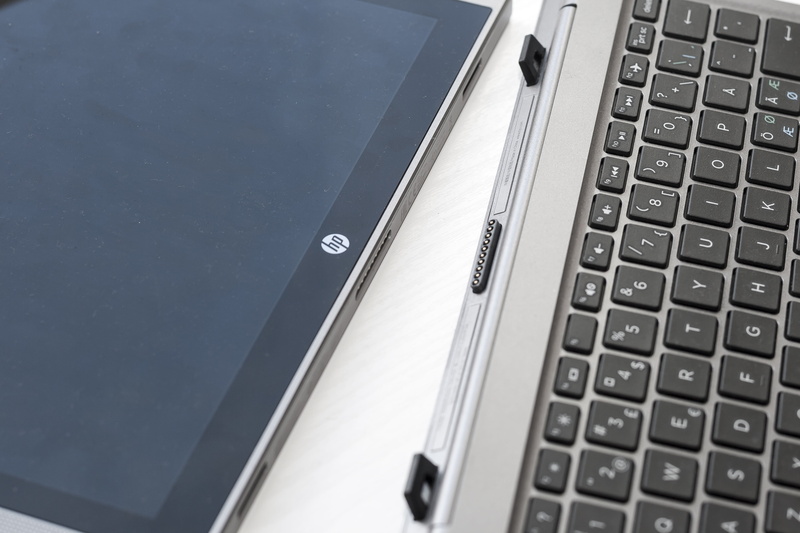 portable, computer, communication, 4K, close-up, indoors, office, keypad, touch screen, technology, table, hp, computer equipment, tablet, still life