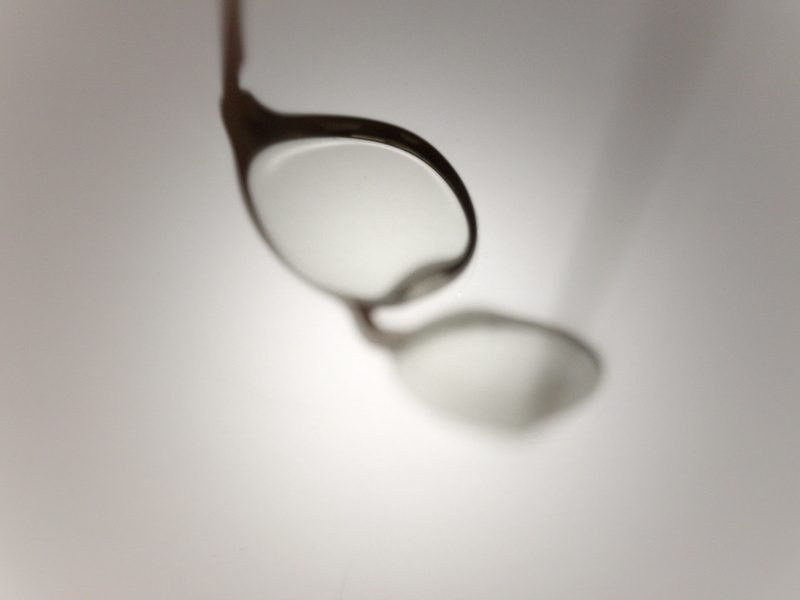 falling, white, single object, 4K, copy space, nature, love, no people, transparent, drop, eyeglasses, backgrounds, simplicity, studio shot, close-up