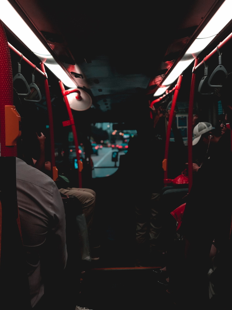 gray, pub, subway train, s, train, vehicle, people, crowd, iphonegraphy, train interior, transportation, men, mode of transportation, journey, club, real people