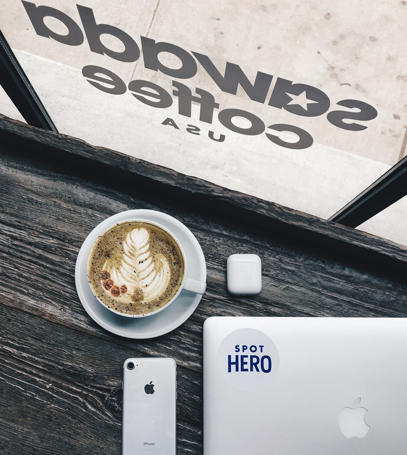 communication, table, 1080P, food, coffee - drink, message, apple, publication, text, refreshment, drink, latte, macbook, crockery, food and drink, still life