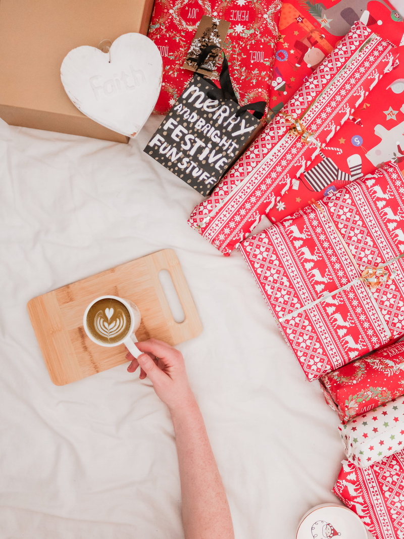 blogging, film, cappuccino, human body part, read, holiday, pattern, indoors, bedding, design, still life, box, instagram, container, furniture, blogger
