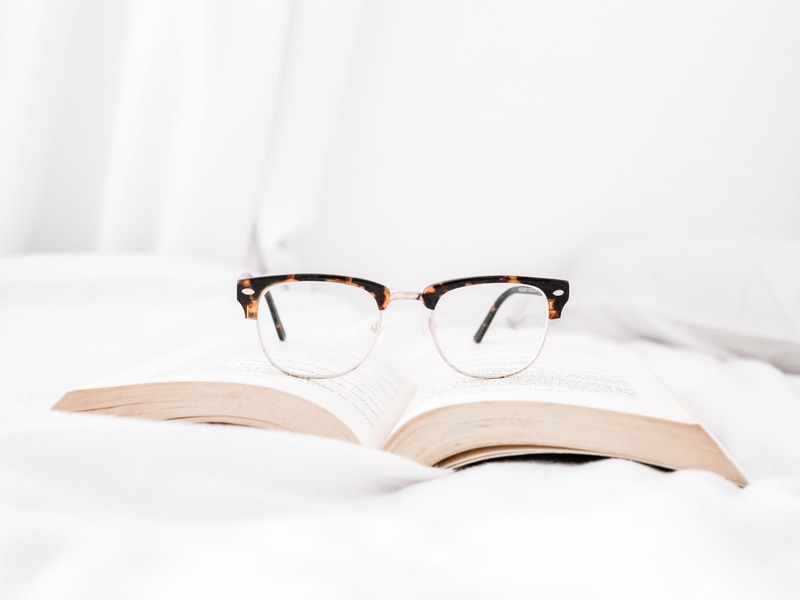 sunglasses, reading glasses, still life, coffee, copy space, cat, glasses, read, 4K, indoors, eye mask, reading, publication, white color, accessories