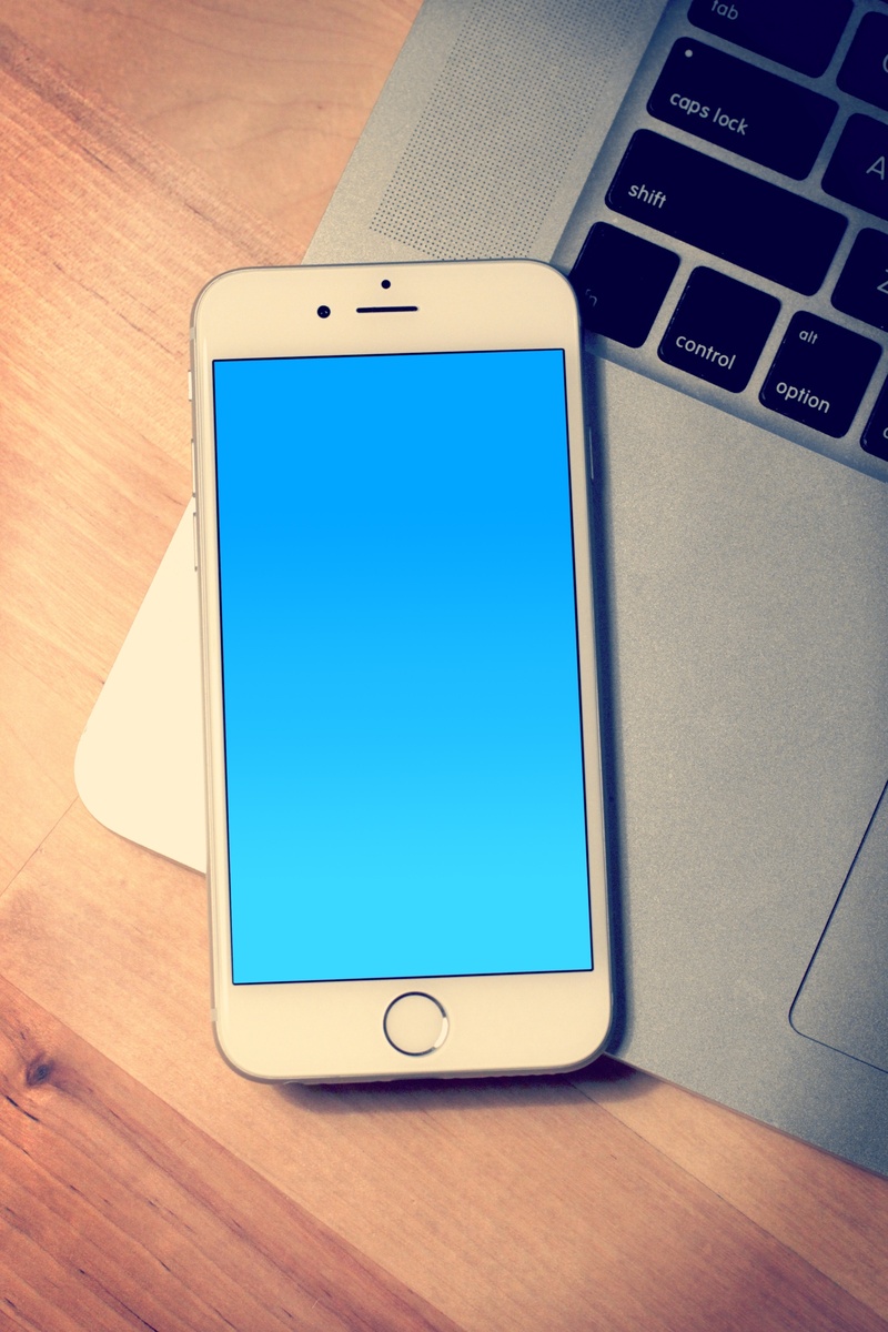 mobility, laptop, communication, portability, keyboard, business, apple, touch screen, 2K, no People, computer equipment, gold, mac, internet, app, smart Phone