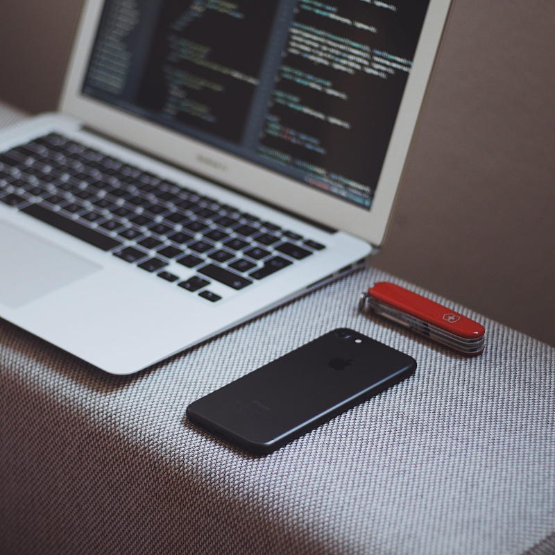 black, keyboard, beside, equipment, communication, furniture, connection, office, 2K, Gear, no People, technology, computer part, knife, iphone, portable information device