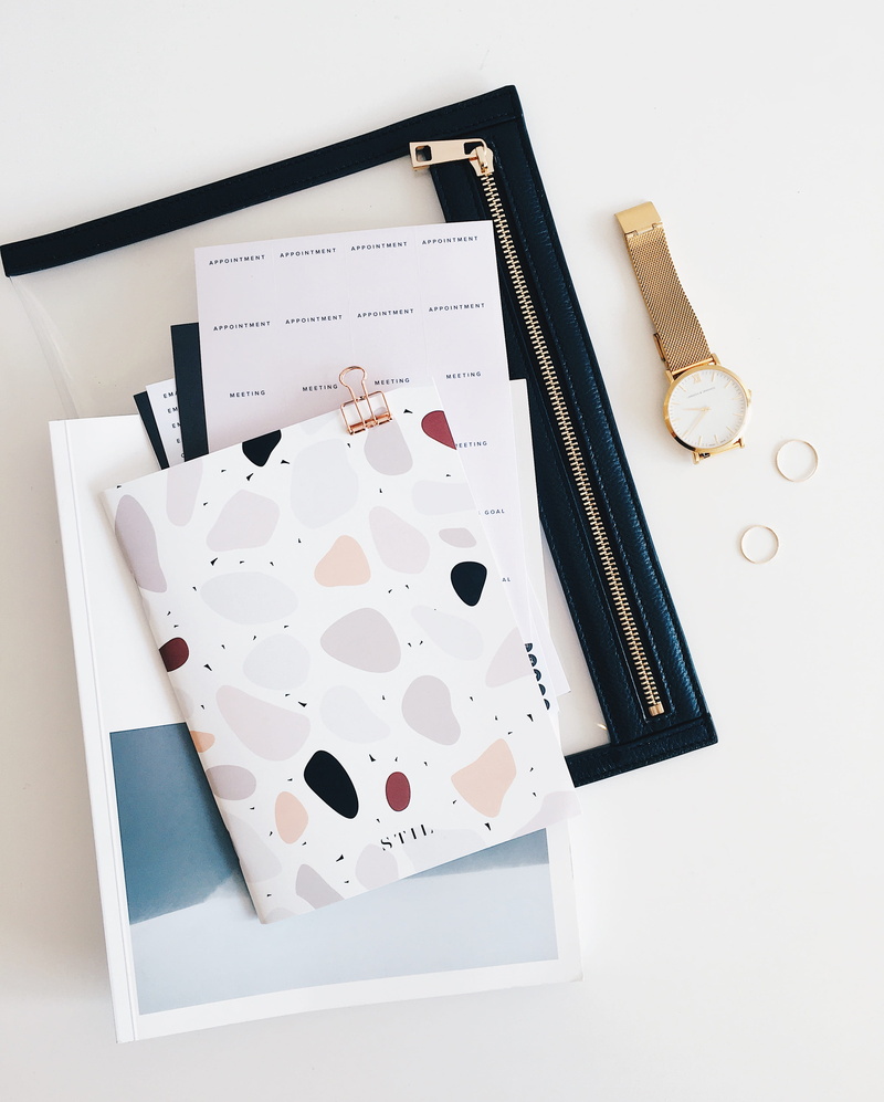 wrist watch, round, equipment, desk flat lay, accessory, 2K, bracelet, ring, smart Phone, telephone, notepad, gold, layout, business, notebook, directly Above