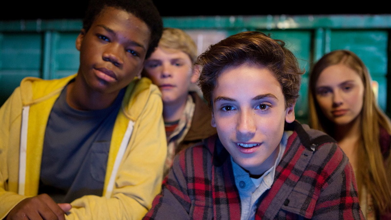 young adult, women, men, friendship, young men, earth to echo, boys, portrait, 1080P, adolescence, people, child, togetherness, headshot, looking at camera