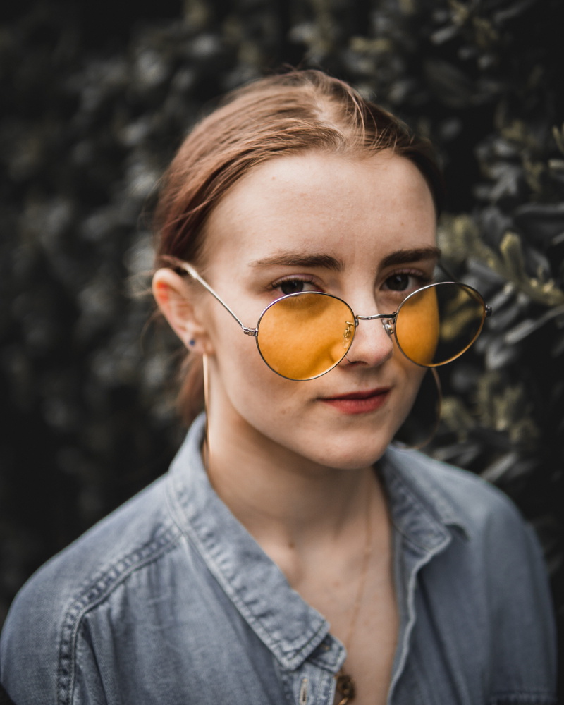 close-up, couple, travel, focus on foreground, lifestyles, hair pulled back, nature, eyeglasses, casual clothing, 4K, glasses, female, girl