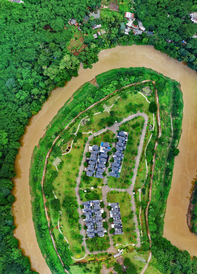 water, aerial photography, birds eye view, building exterior, nature, day, aerial view, built structure, scenics - nature, green color, top, growth, top view