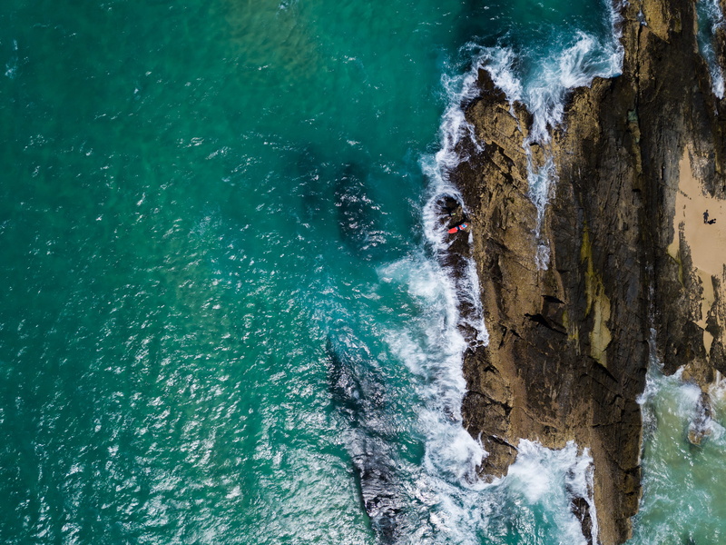 power in nature, coast, rocky shore, rocks, photo, birds eye view, shore, aquatic sport, beach, drone view, high angle view, beauty in nature, splashing