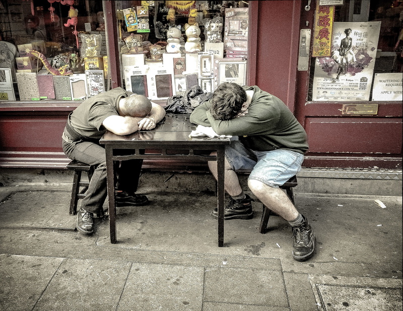 fatigue, Slumber, men, Sleep, full length, man, building exterior, employee, city, people, built structure, casual clothing, Winks, lifestyles, two, one person