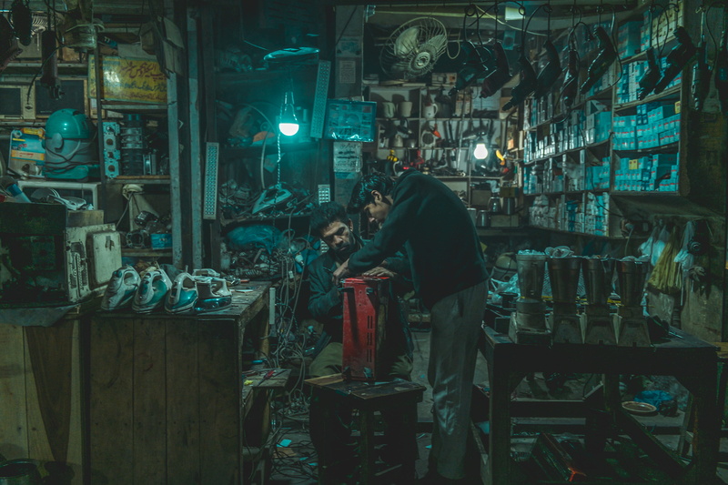 women, illuminated, human, 4K, architecture, boys, hd, retail, adult, work, photography, beautiful, dreams, hd, instagram, humanity, indoors