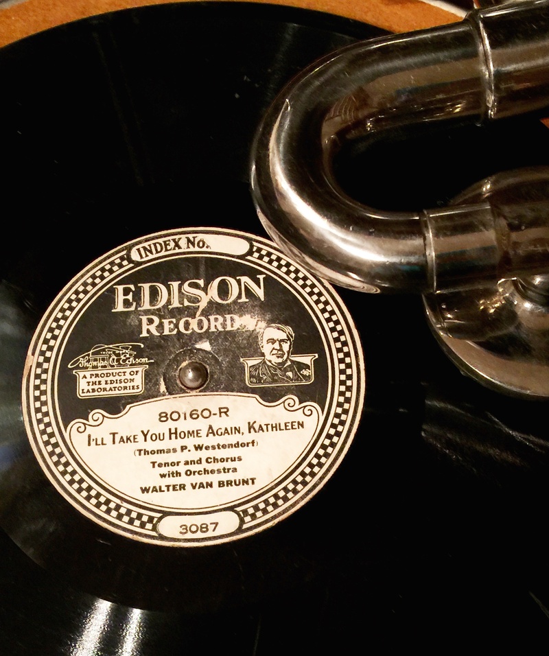 shape, music, invention, audio, history, old-fashioned, metal, text, information, phonograph, circle, western script, indoors, control, americana, equipment