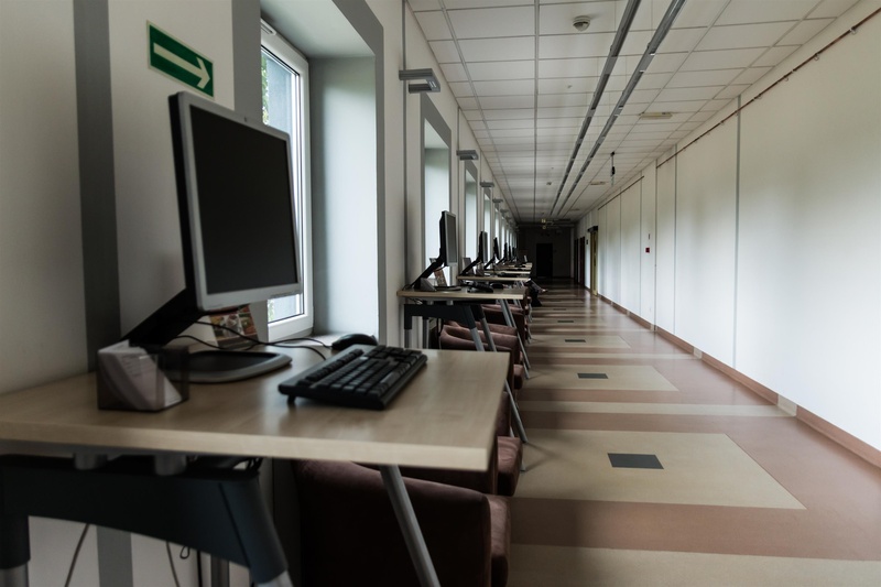 rent, ceiling, screen, keyboard, communication, business, read, furniture, flat, knowledge, modern, table, computers, seat, switched, computer, desktop pc